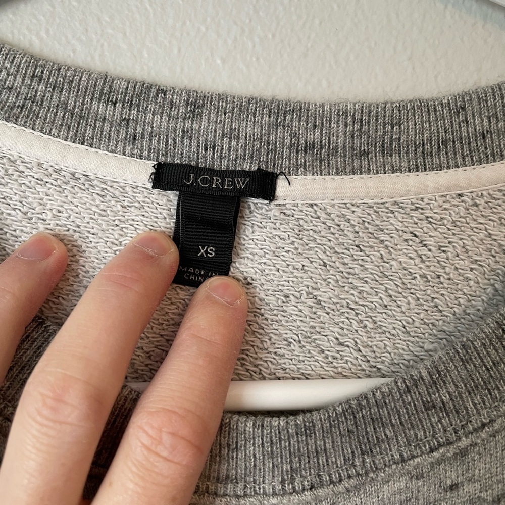 J. Crew Women's Light Heathered Grey Crew Neck Sweatshirt XS - Picture 3 of 3